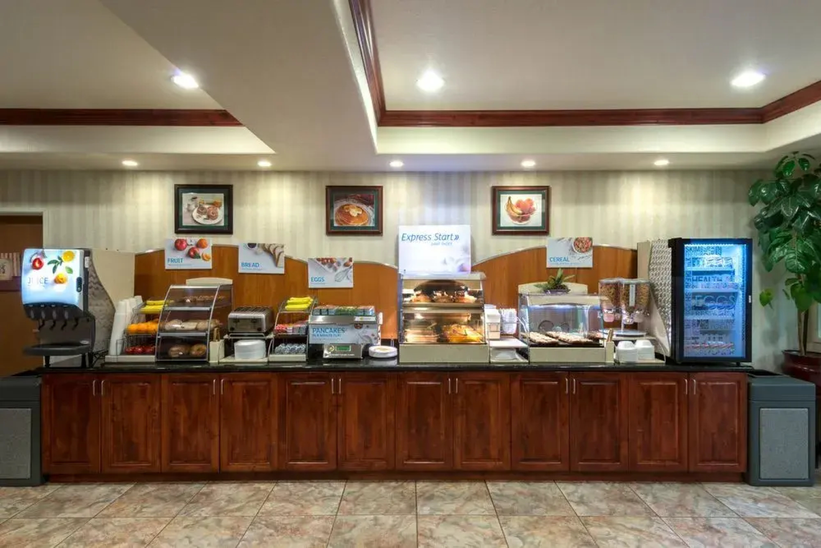 Holiday Inn Express & Suites Evanston