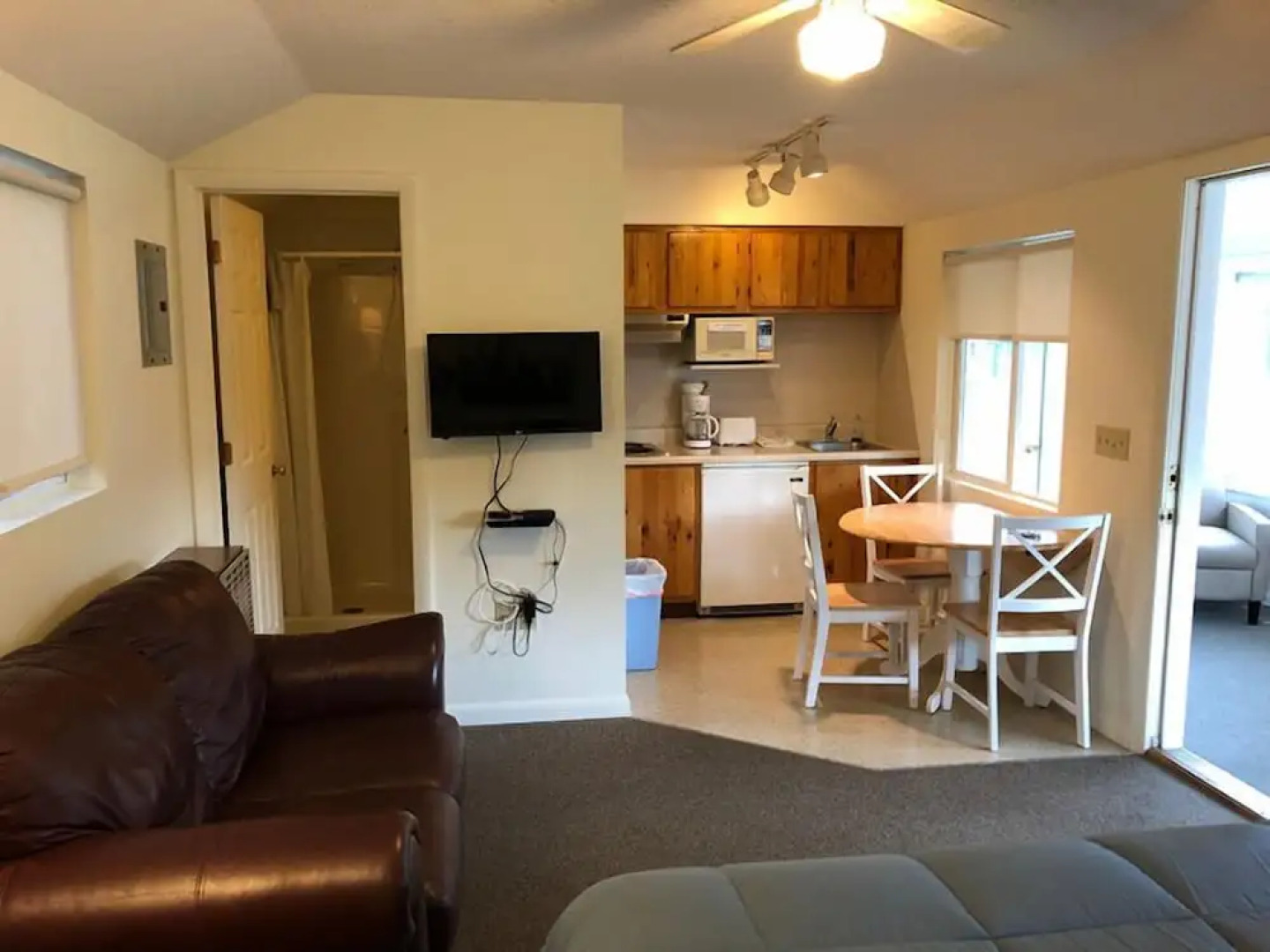 West Winds Motel & Cottages