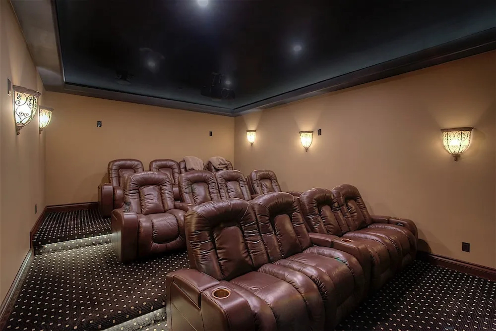 Palisades Estate 5 BR by Casago