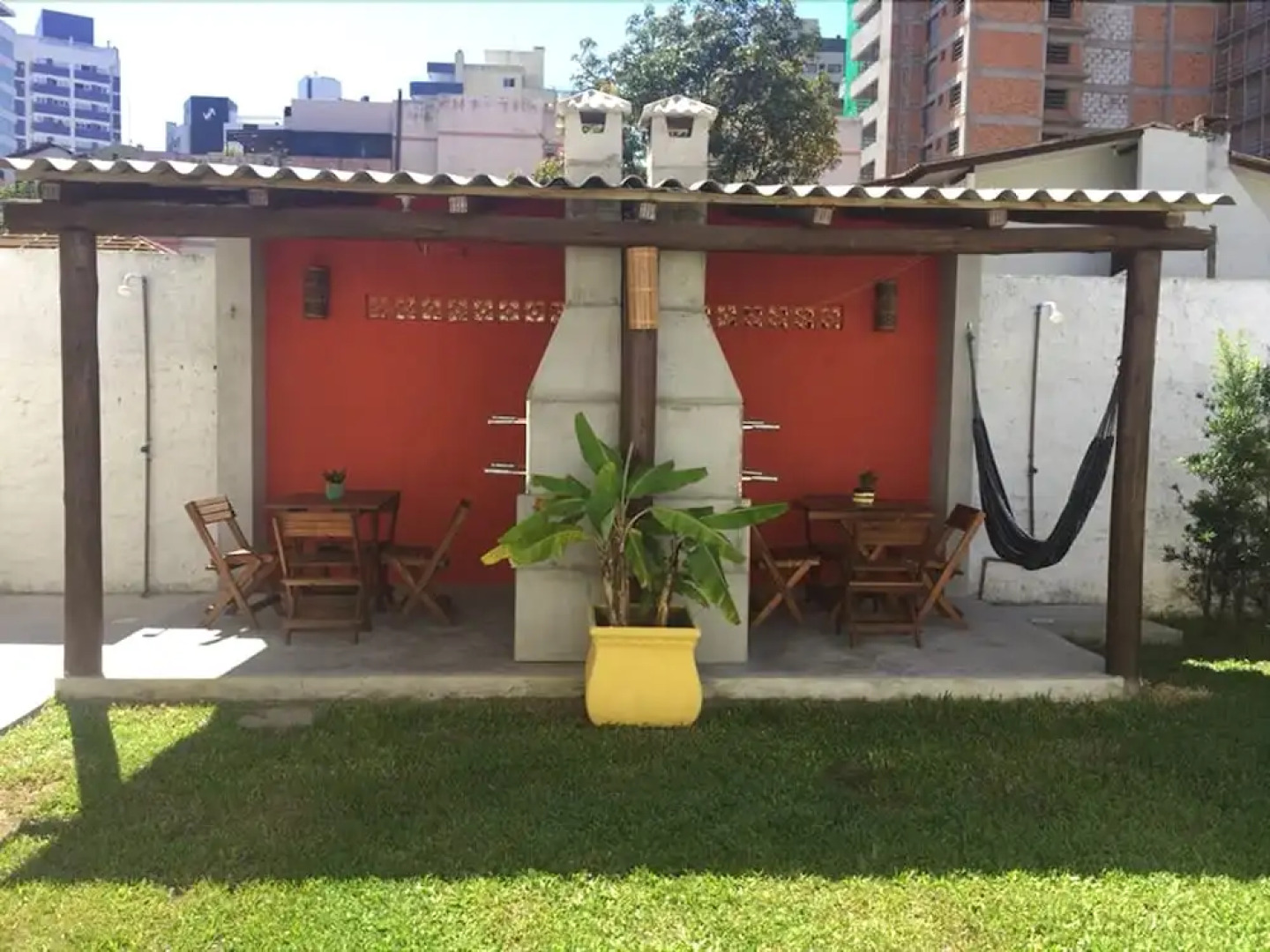 Casa Larrosa