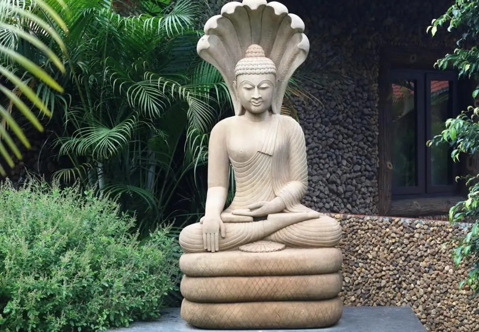 Shangri-La Jungle Village Resort