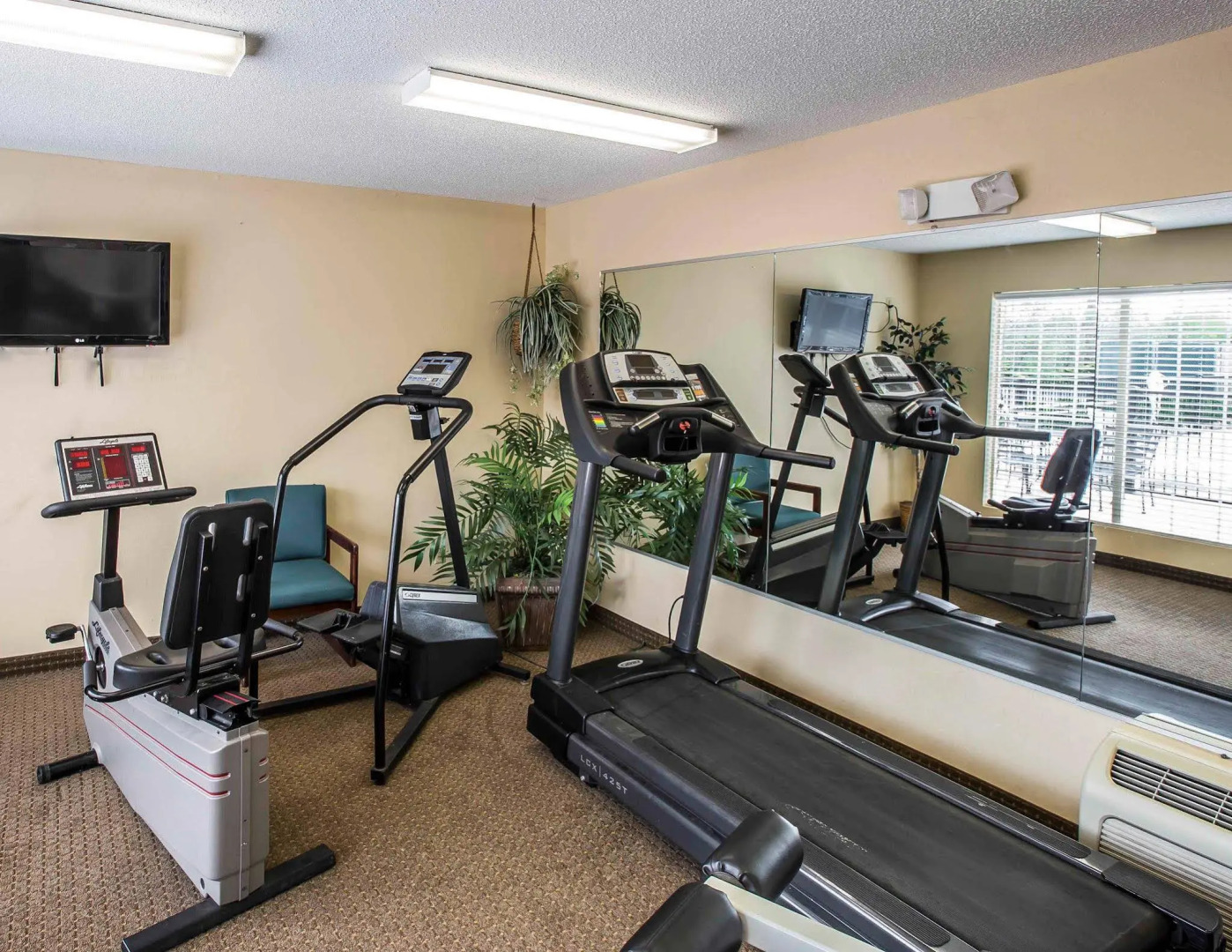 Quality Inn Johnson City I-26 exit 17