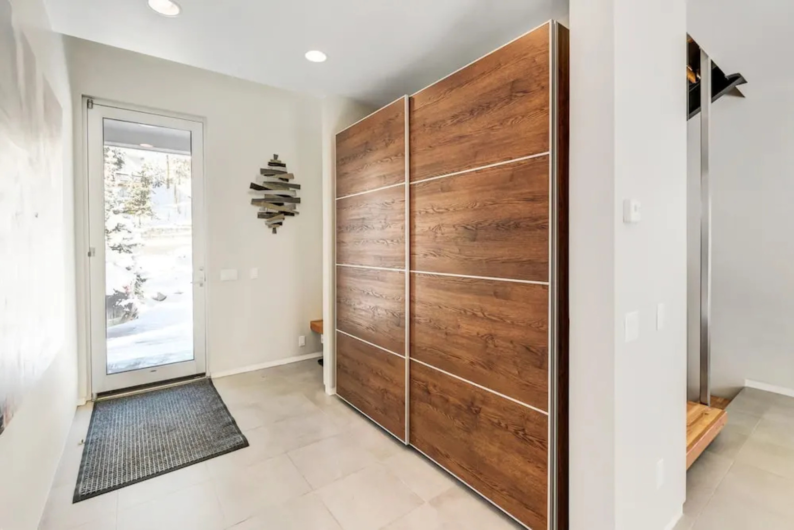 Modern River Front Luxury Chalet by Winter Park Escapes