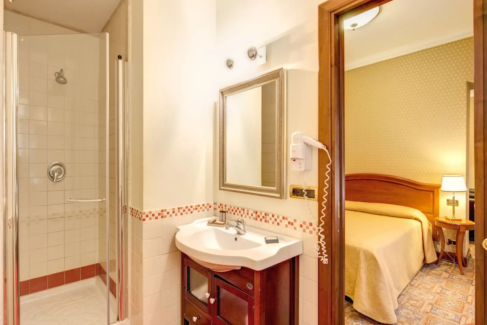 Hotel Oceania