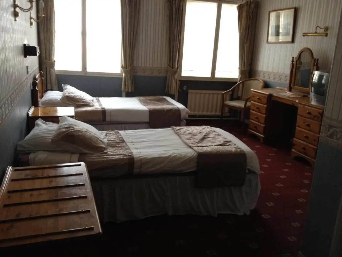 The Royal Victoria & Bull Hotel