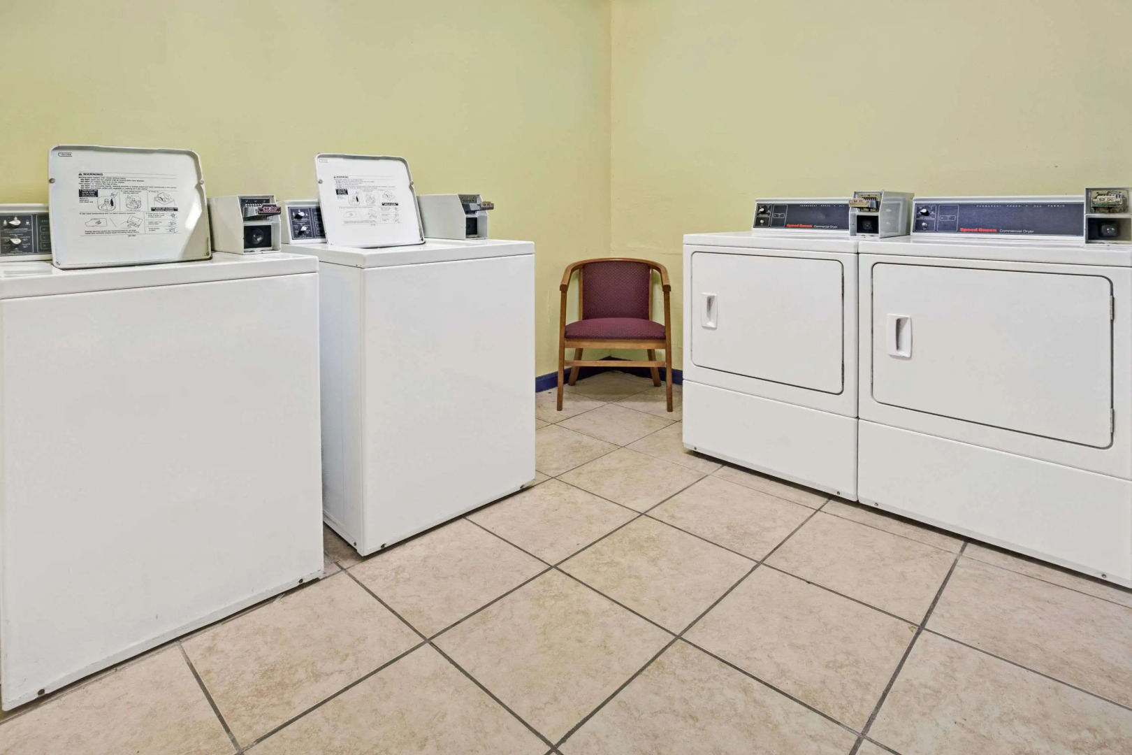 Days Inn by Wyndham Norfolk Military Circle