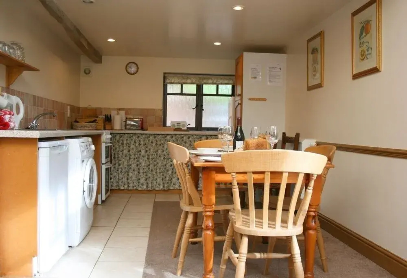 Bridge Farmhouse and Old Stables