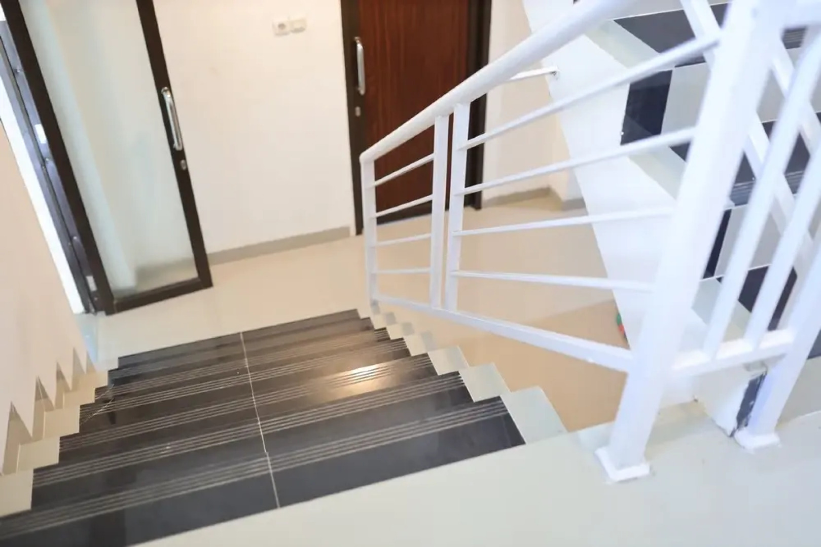 Urbanview Hotel Eropa Maros near Sultan Hasanuddin Airport by RedDoorz