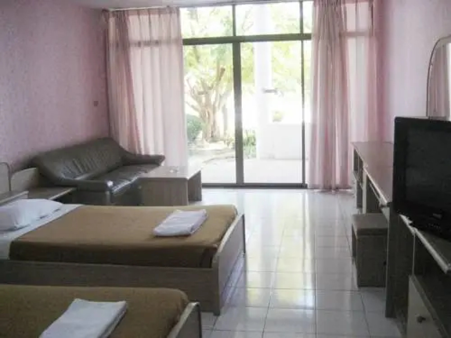 Cha-Am Royal Beach Hotel