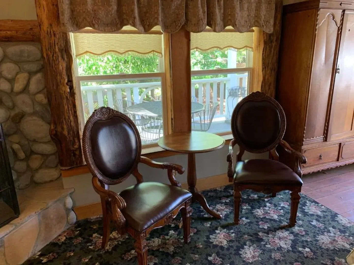 ForFriends Inn Bed and Breakfast