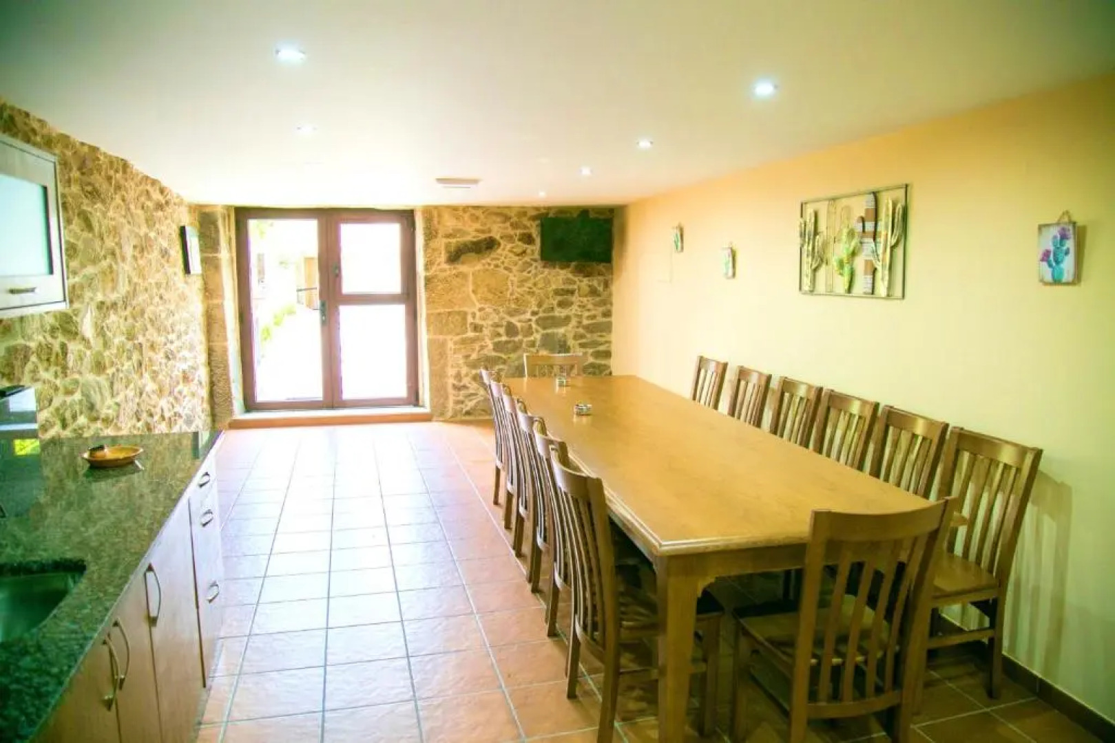 House with 4 bedrooms in Cuntis with wonderful mountain view private pool enclosed garden 18 km from the beach