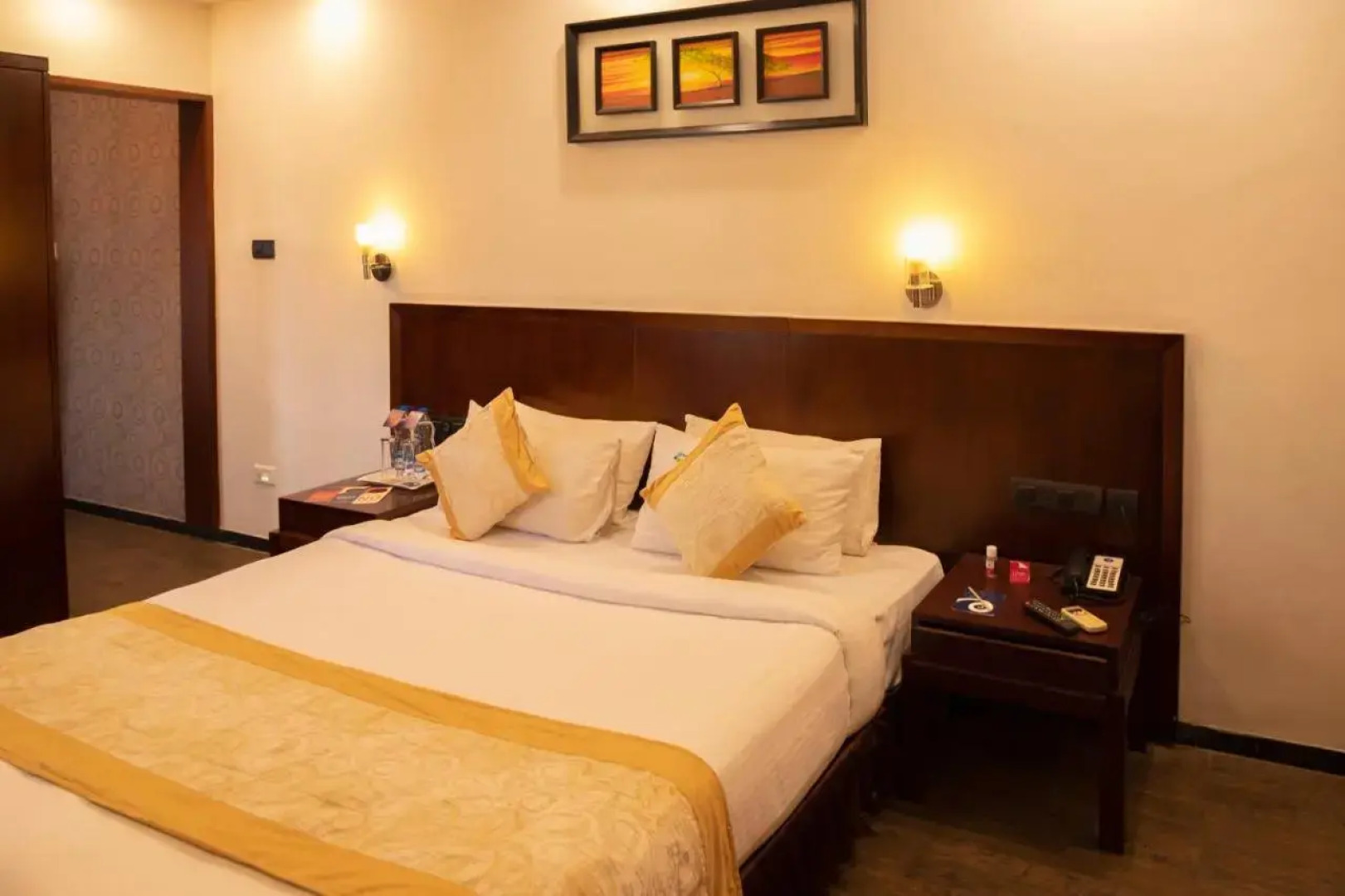 Vits By Spree Hotels Le Pebble