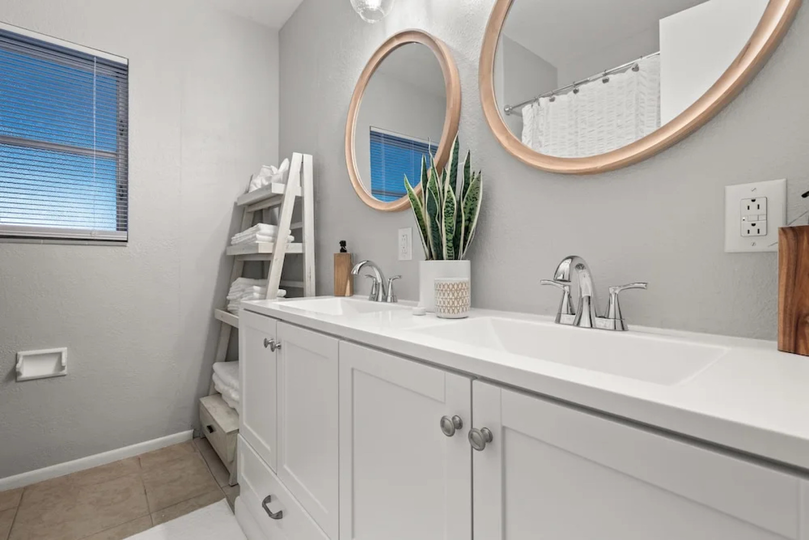 11350 Central Oasis 4BR Pool Home