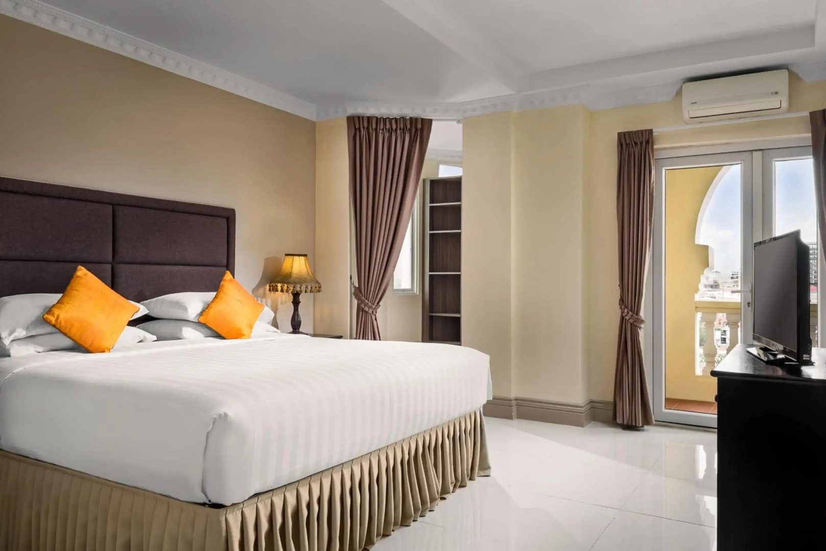 Palace Gate Hotel & Residence by EHM