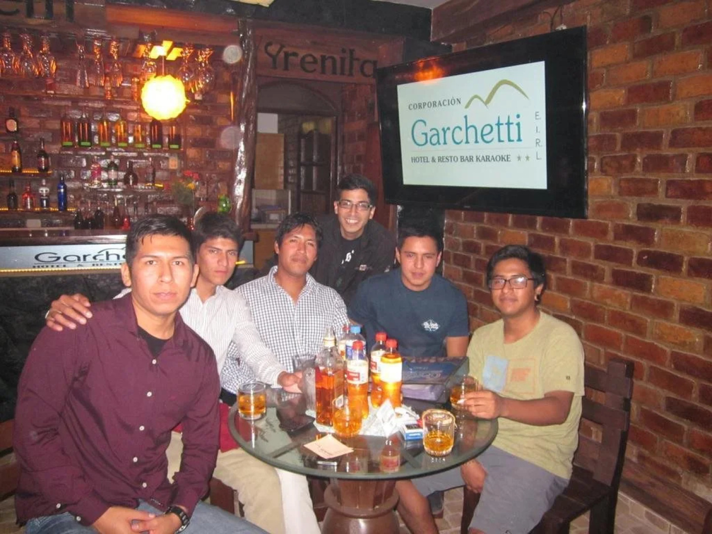 Hotel & Restobar Karaoke Garchetti