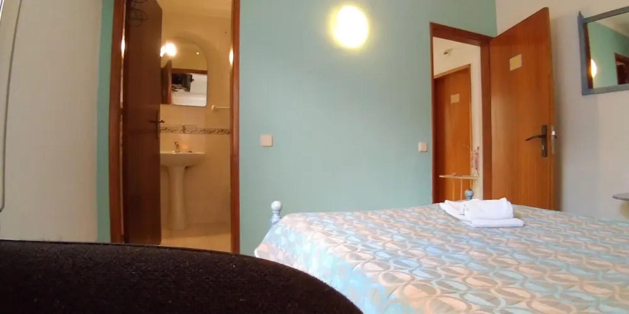 E-Nove Lounge Hostel Caffe