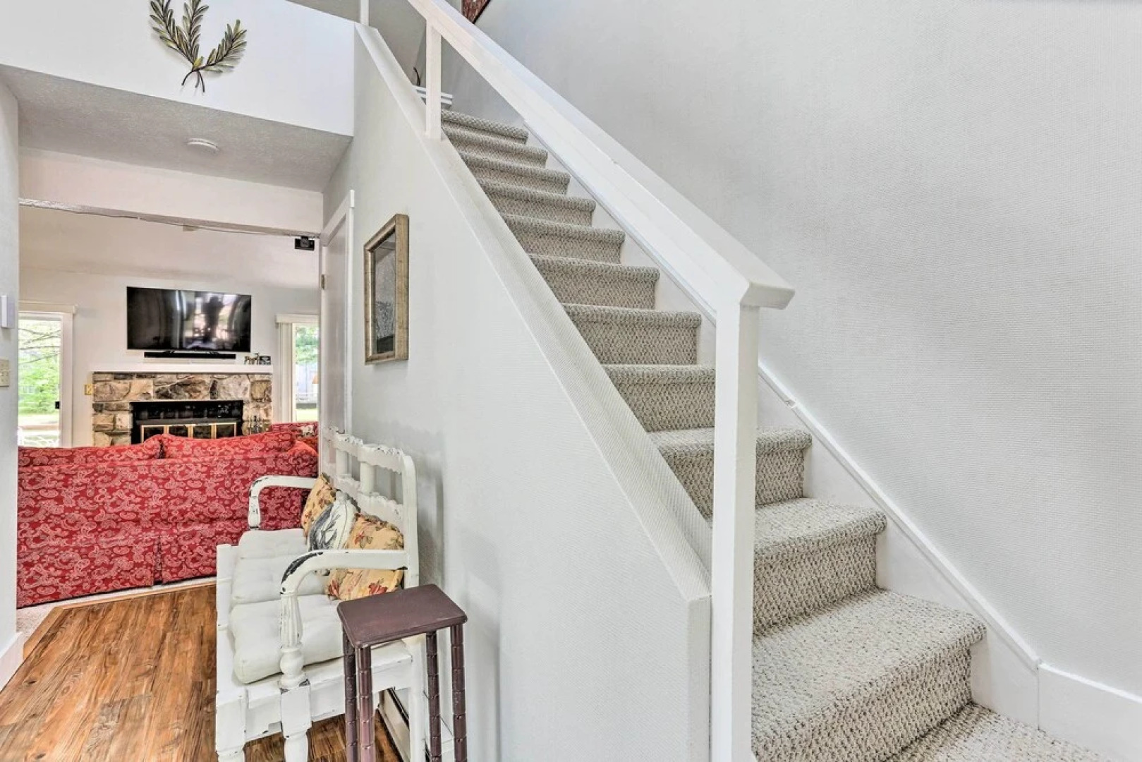 Deck & On-site Fishing Pond: Lake Harmony Home!