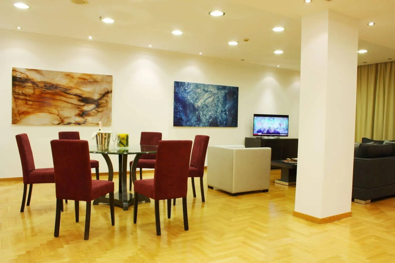 Theoxenia House Hotel