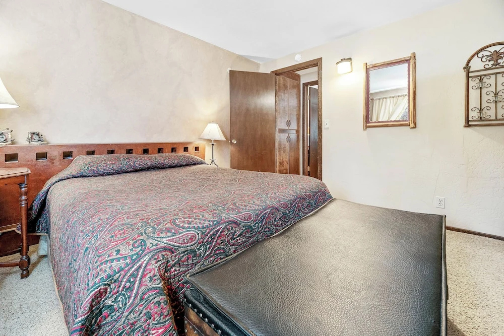 Cozy Moonlight Chalet