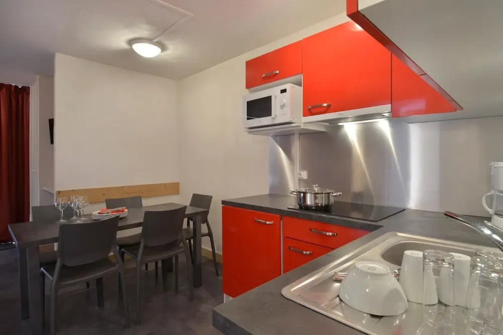 Residence Saintjacques Two-room Apartment for 5 People, in the Resort Center S603