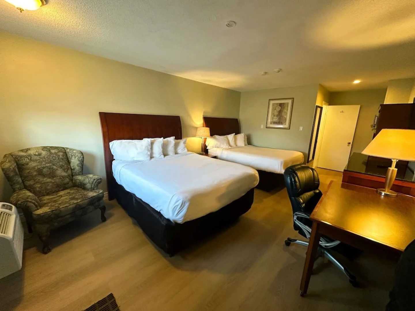 Riviera Inn and Suites 1000 Islands