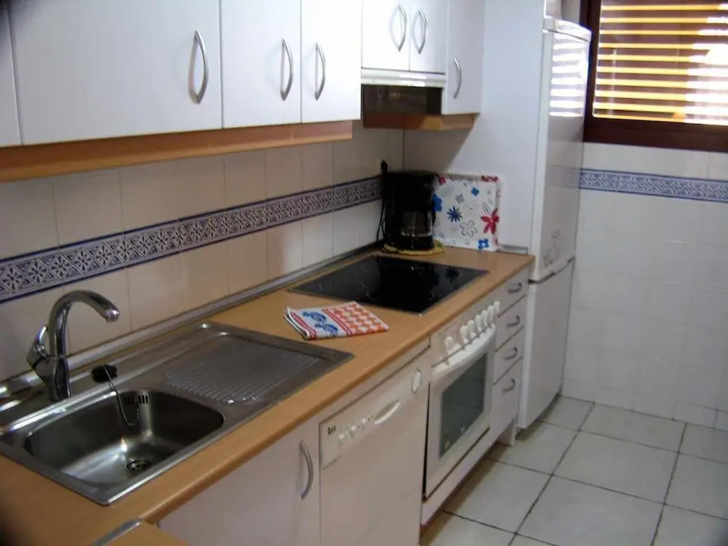 VenAVera E21B - 1 Bedroom/1Bath Beachfront WIFI