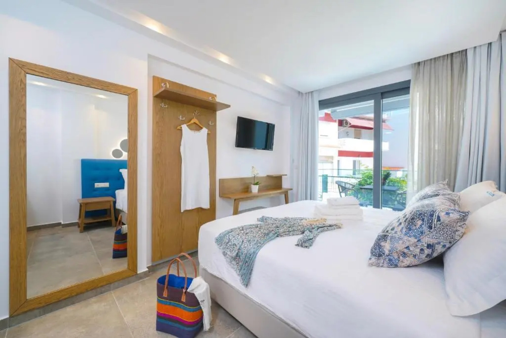 Studios Nautilus III