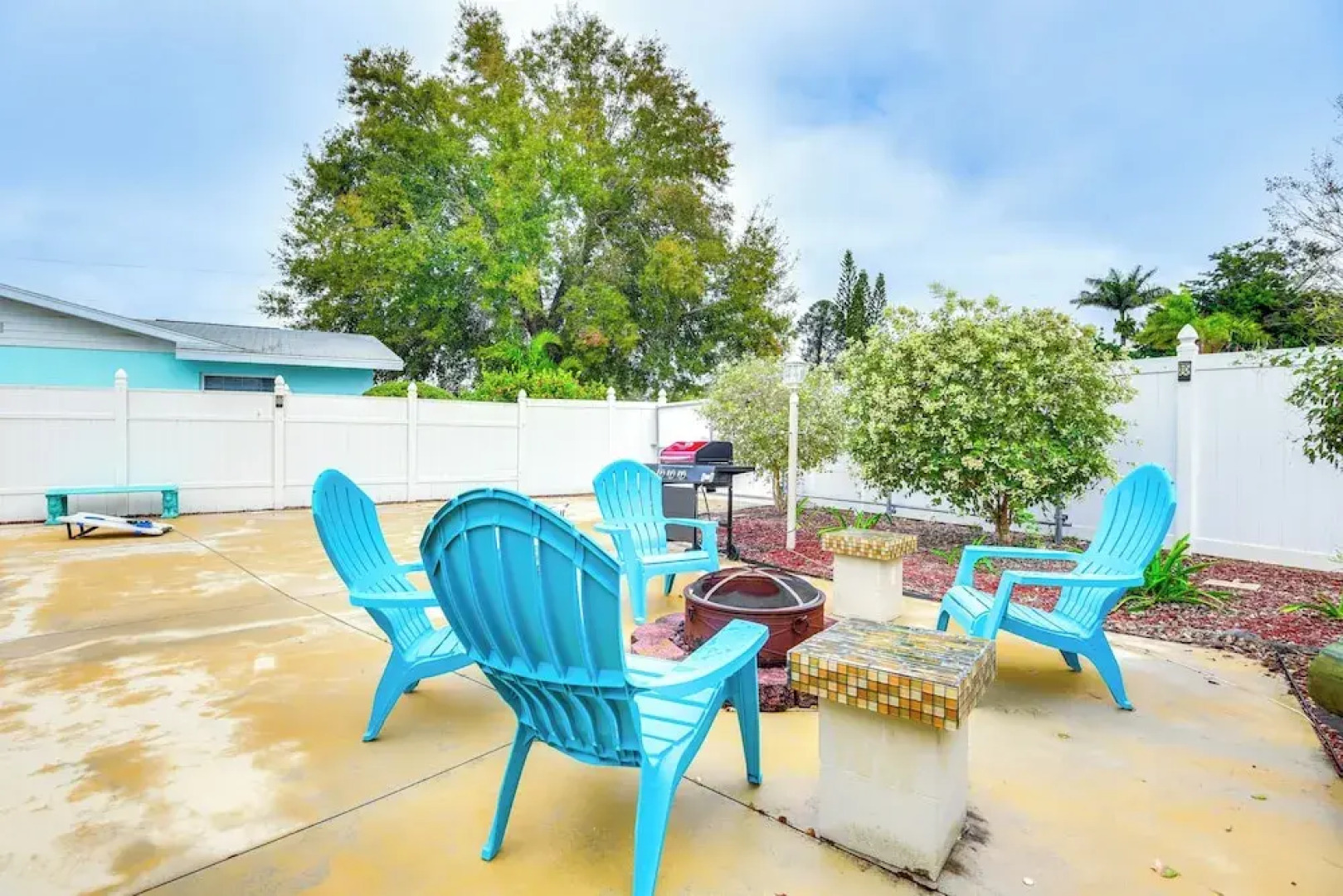 6 Mi to Beach, Beach Gear: Idyllic Bradenton Home