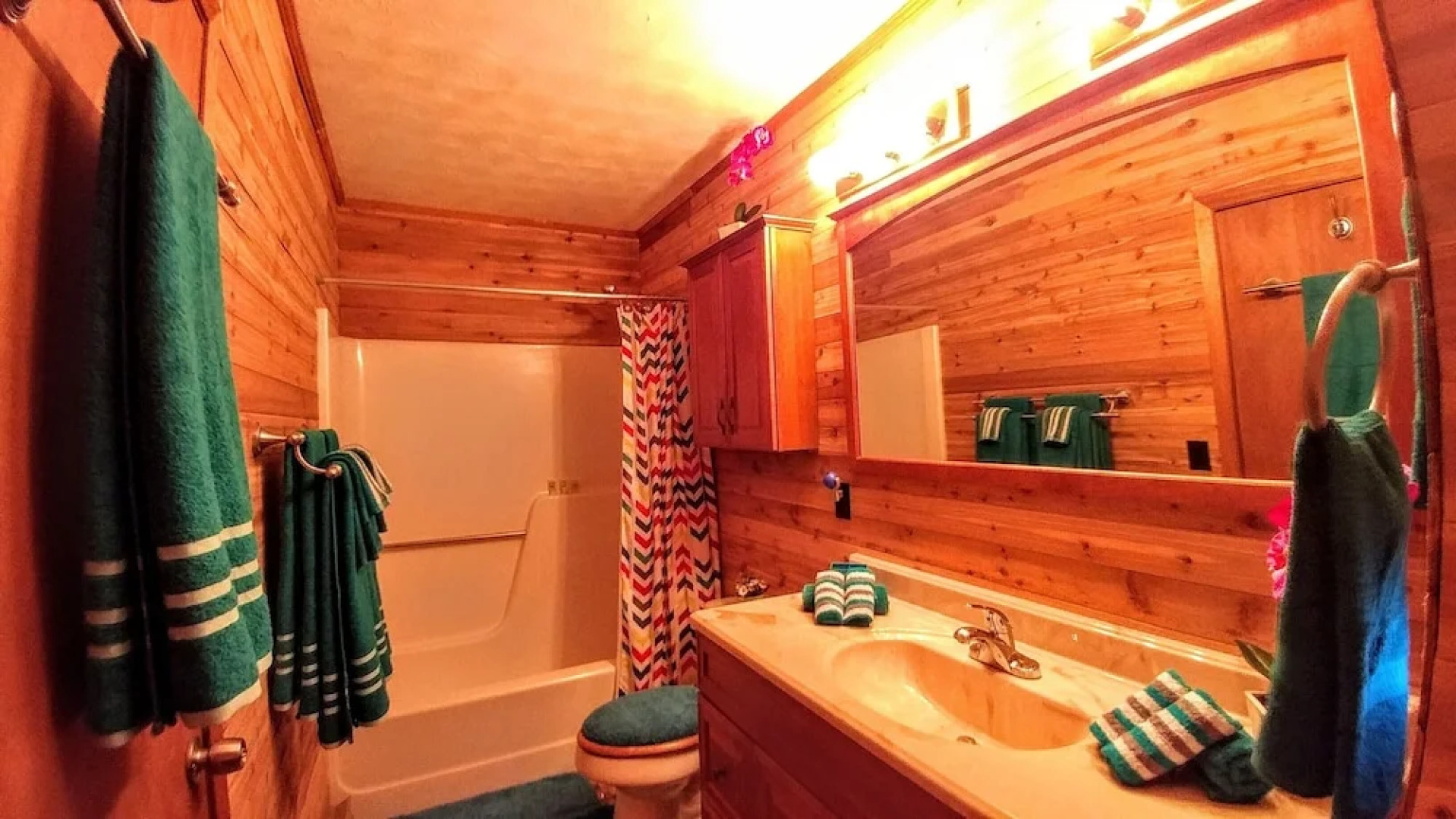 Bear With Us - Two Bedroom Cabin