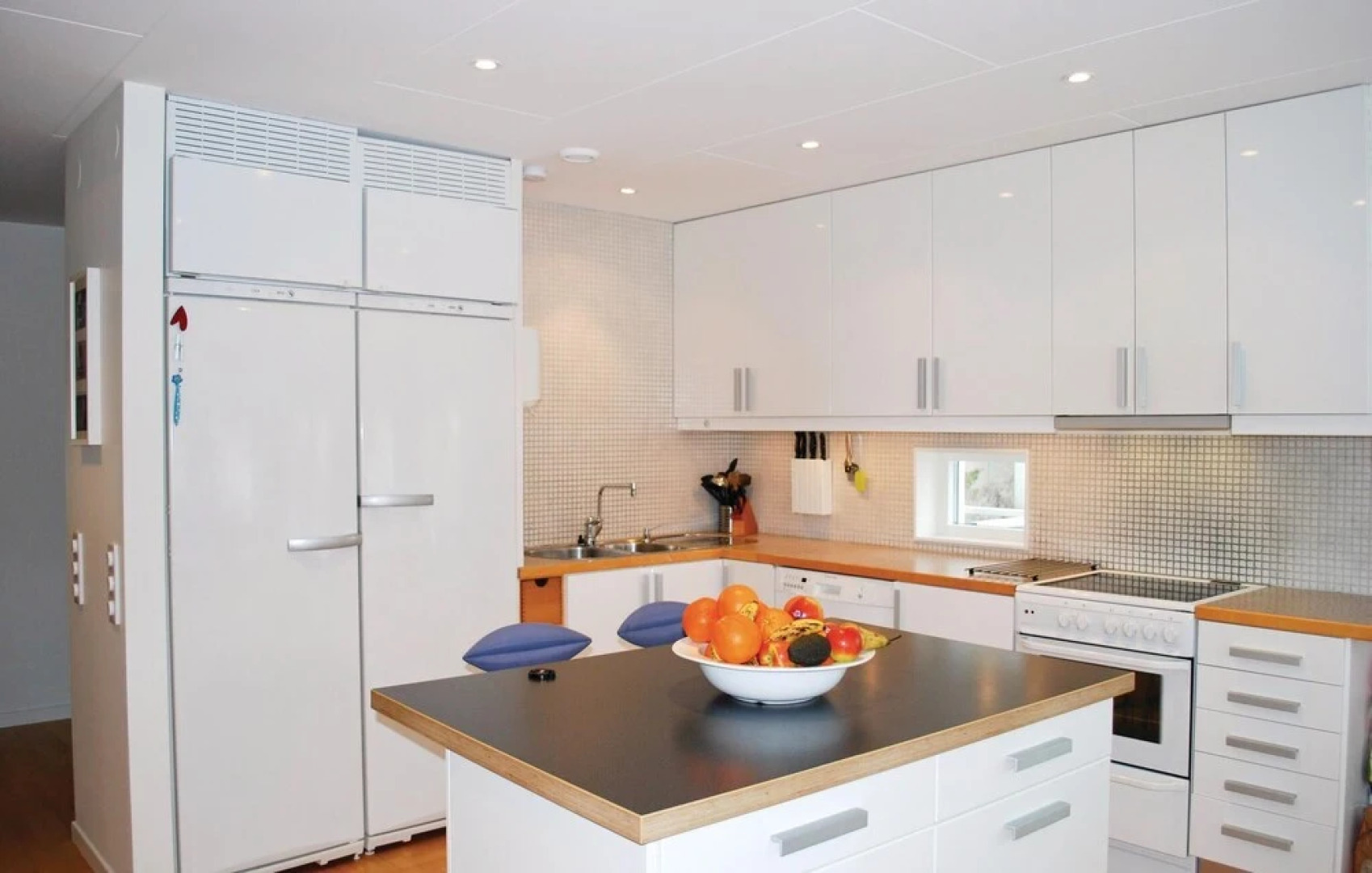 Beautiful Home in Västra Frölunda With 3 Bedrooms and Wifi