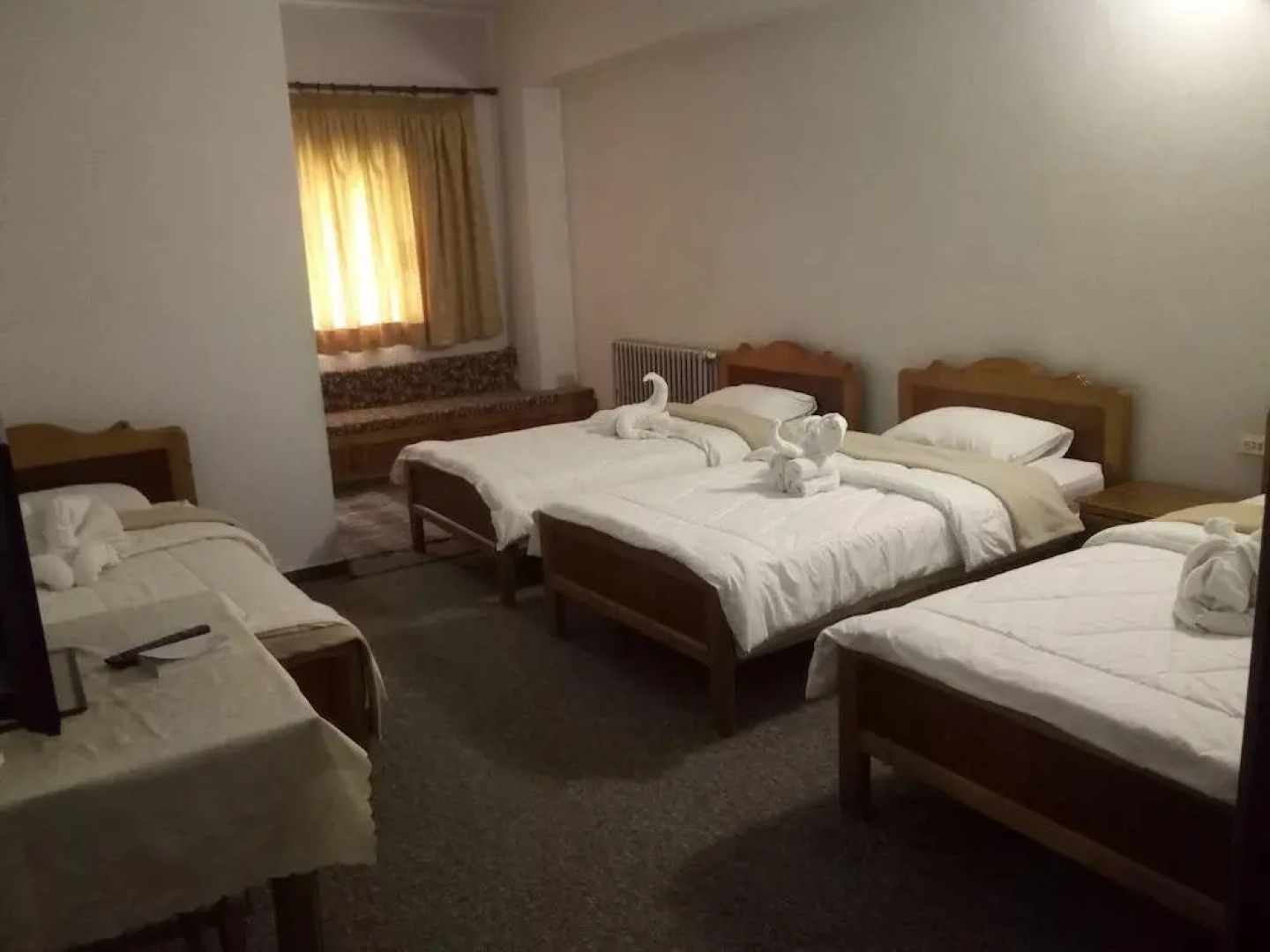 Palace Hostel Bsharry