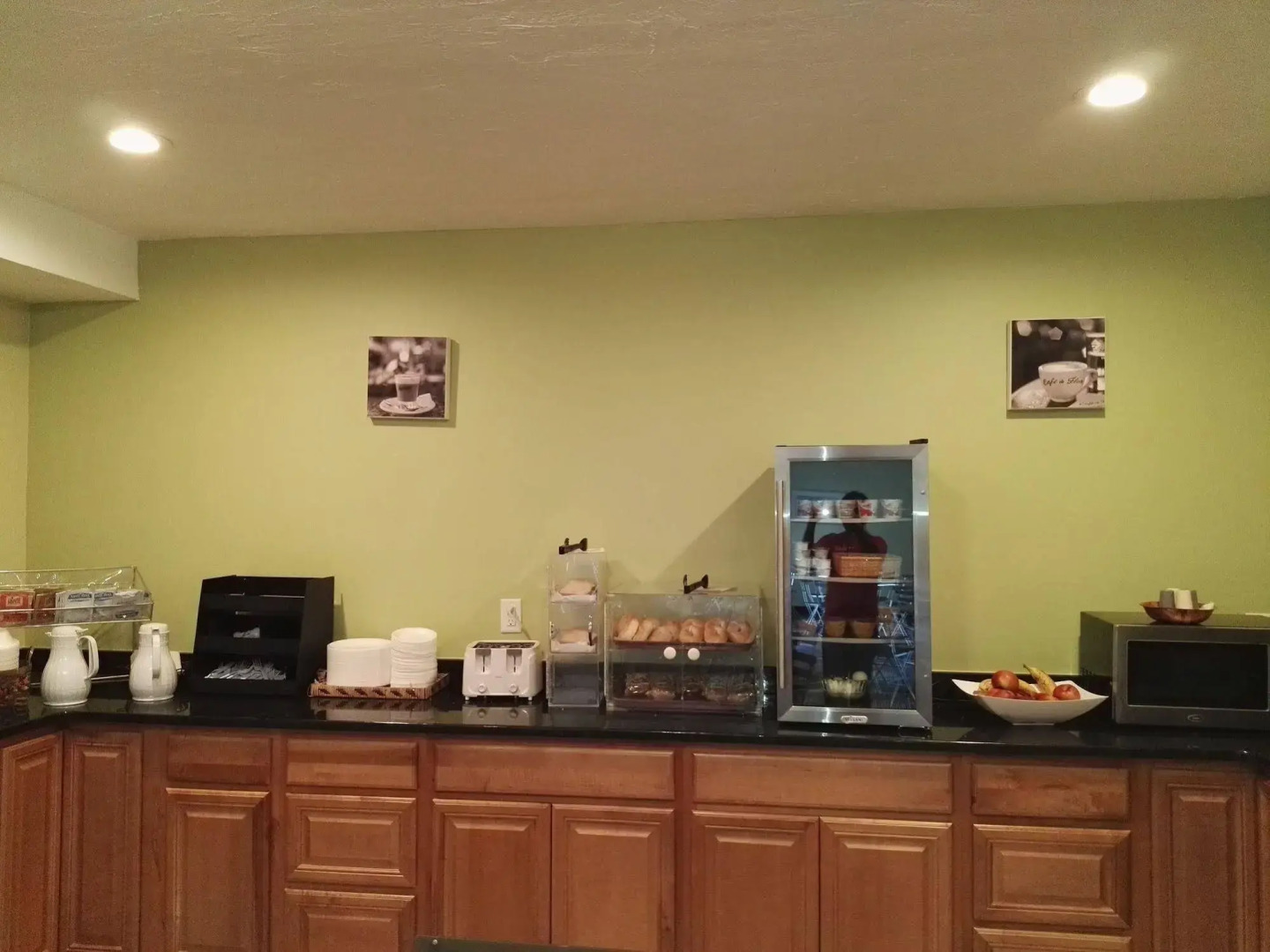 The Mariner Resort Cape Cod by The Red Collection