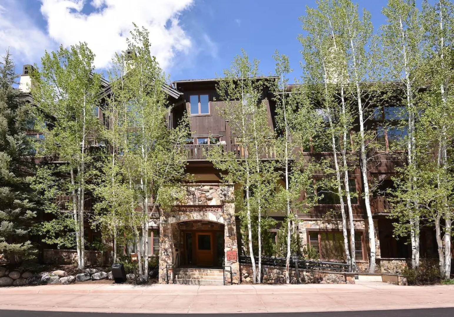 Aspenwood #207 2 Bedroom Condo by RedAwning