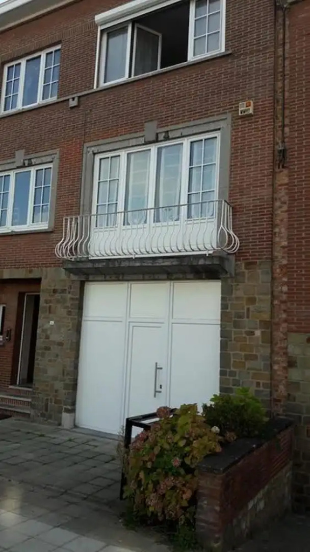 Studio in Jambes, Namur, With Pool Access, Enclosed Garden and Wifi