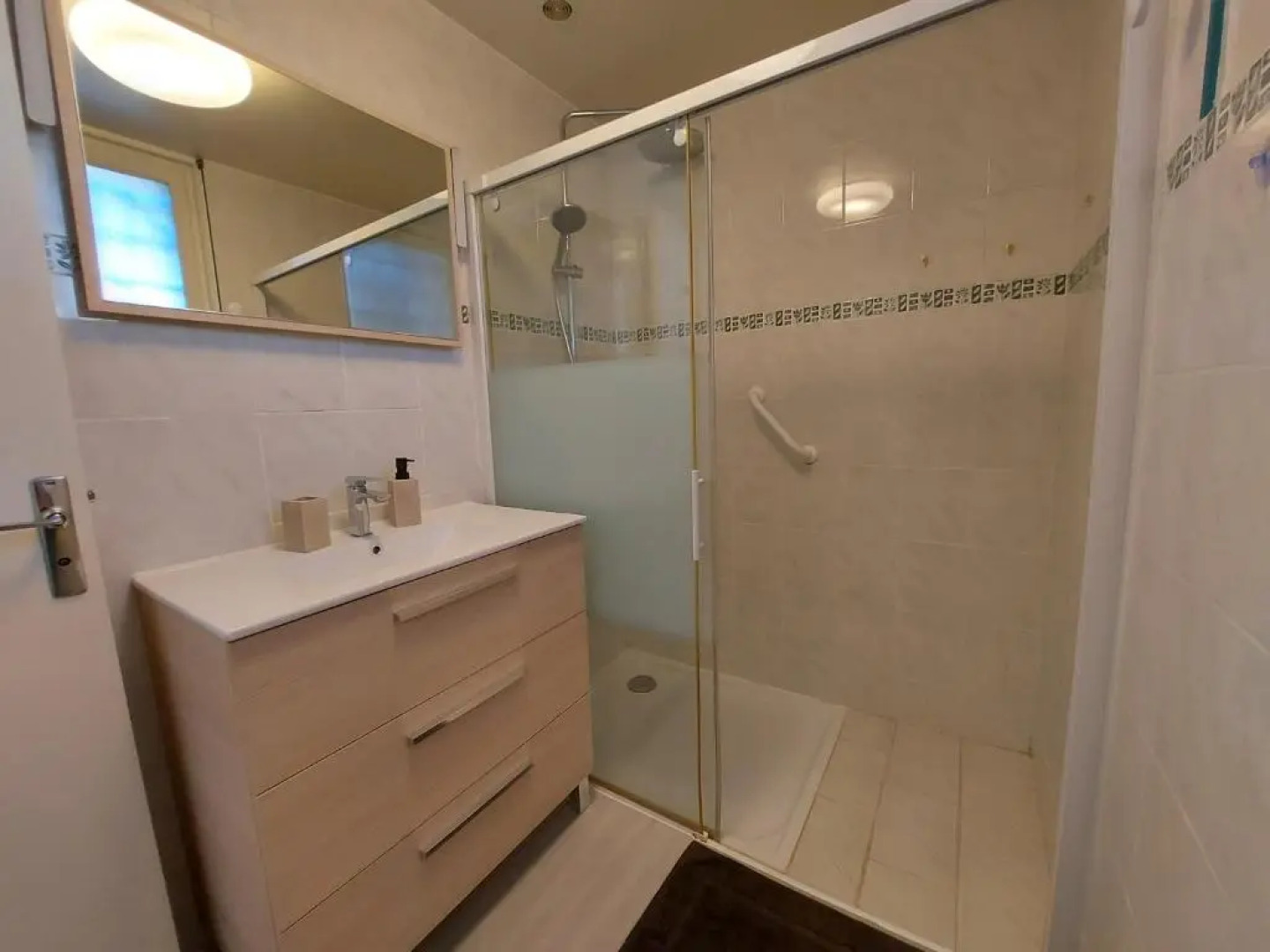 Centre St Jorioz : Charmant Et Spacieux Studio Avec Terrasse Et Jardin Privatif