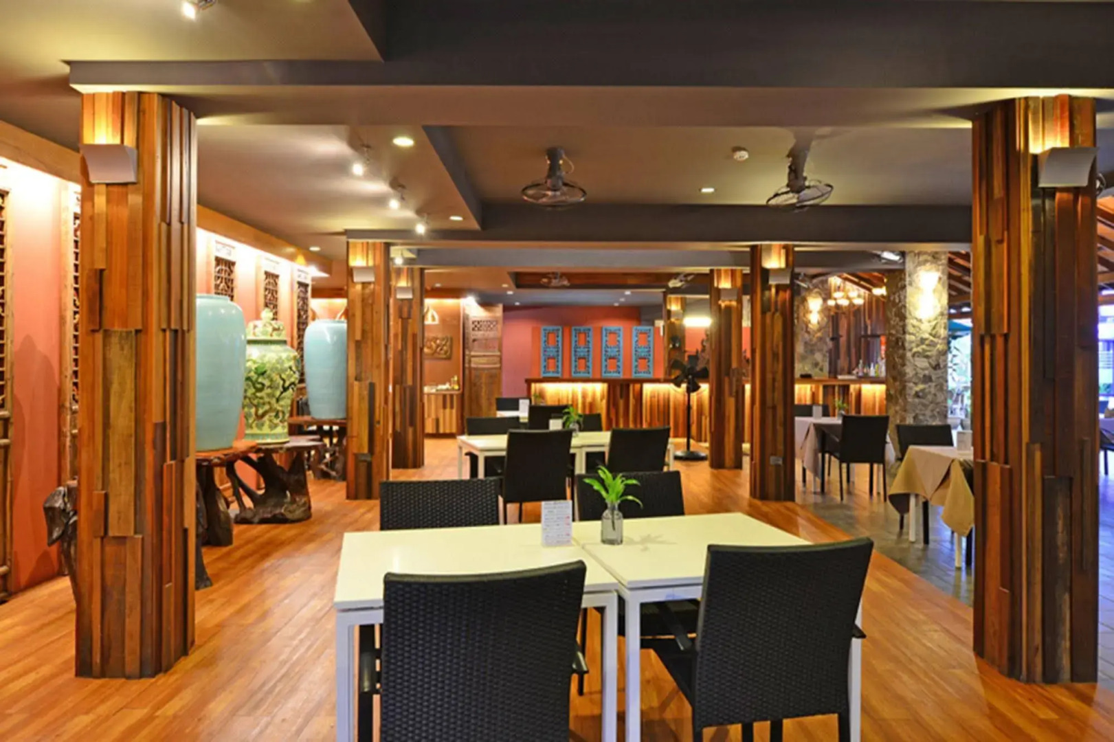 Lap Roi Karon Beachfront