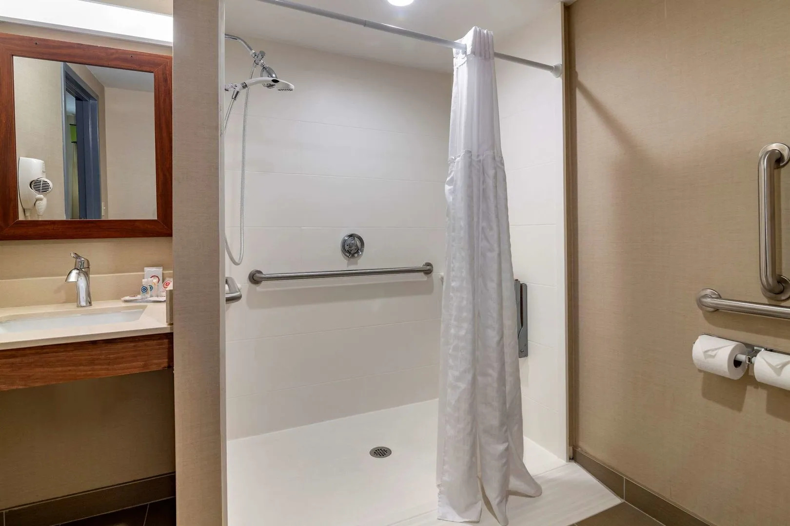 Comfort Inn Manchester Airport