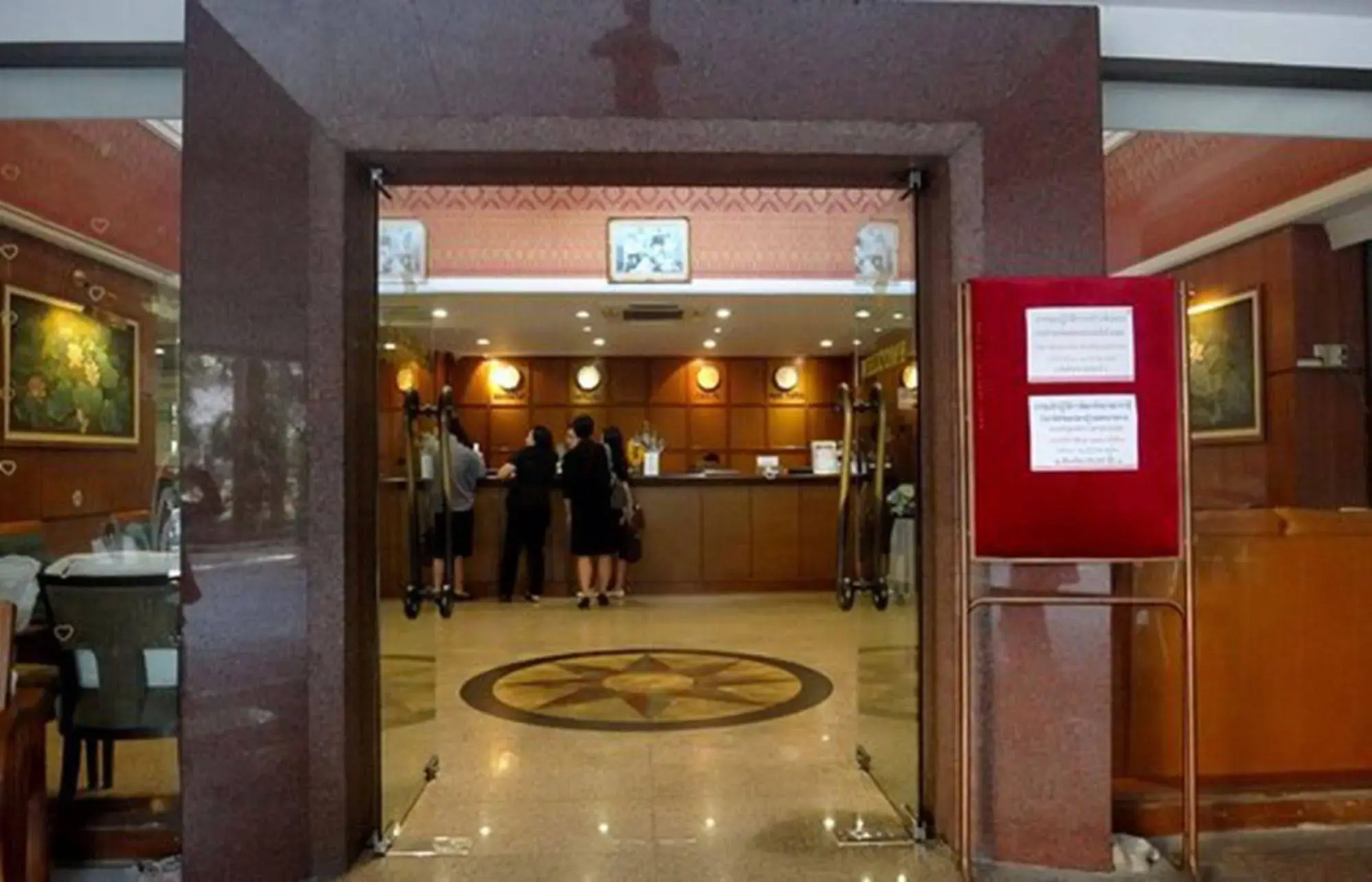 Nonthaburi Palace Hotel