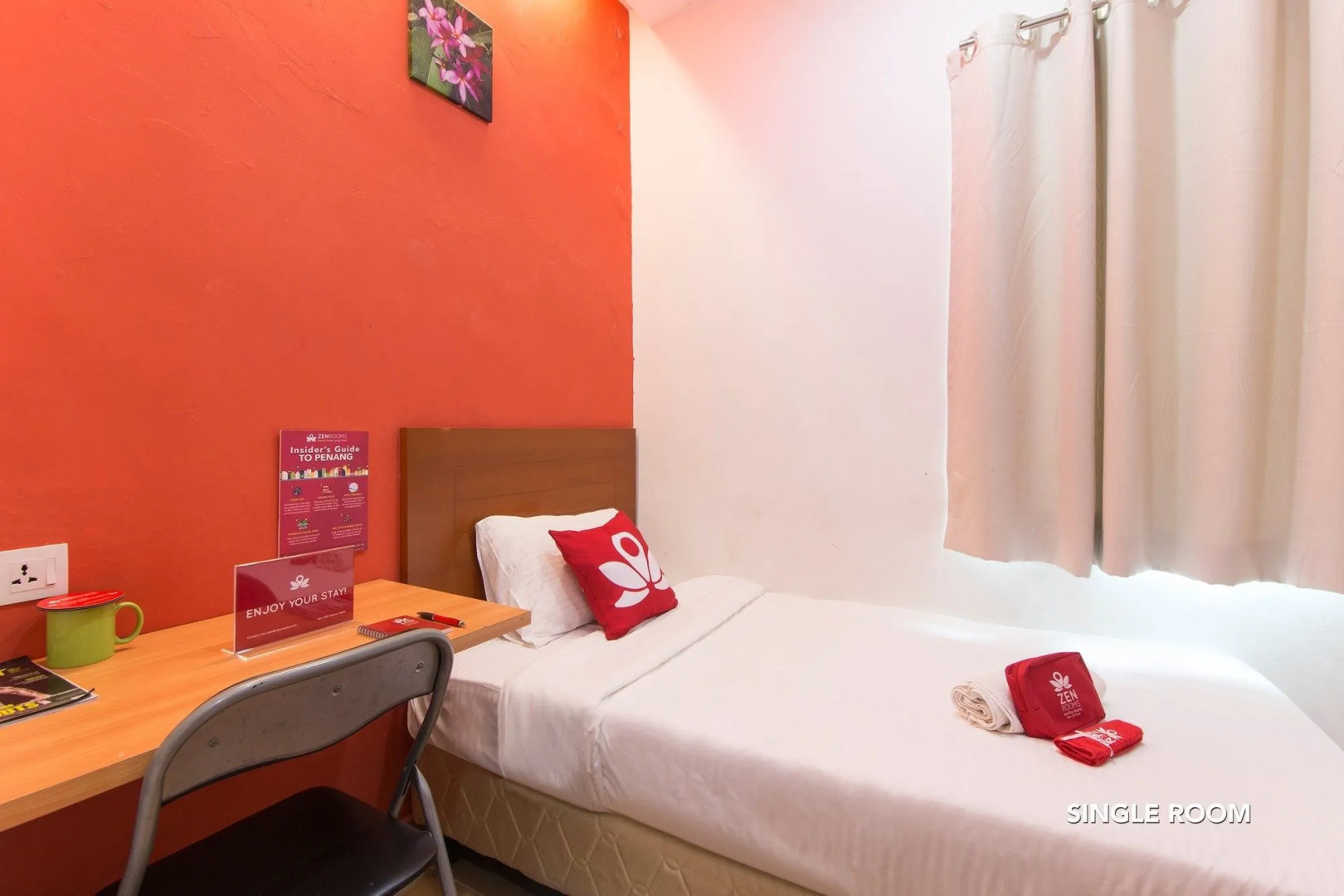 Zen Rooms Colour Hotel