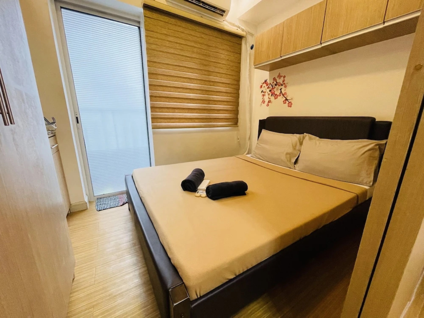 Taguig 1 Bedroom with Balcony Near Bgc