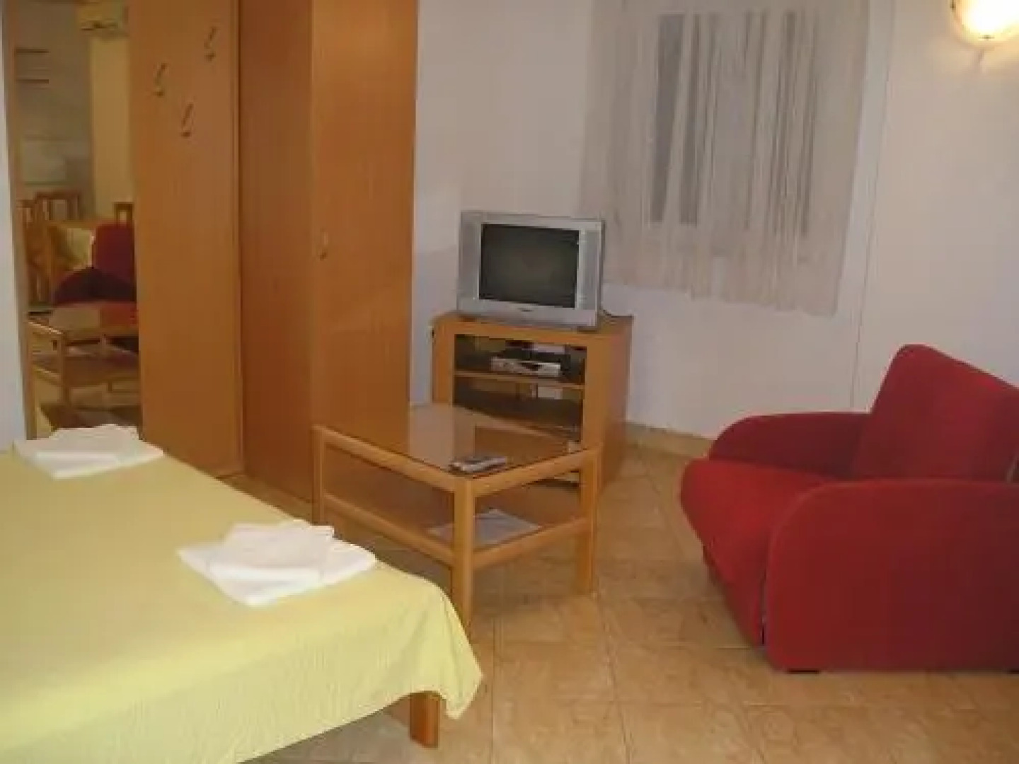 Apartments Luna Tisno