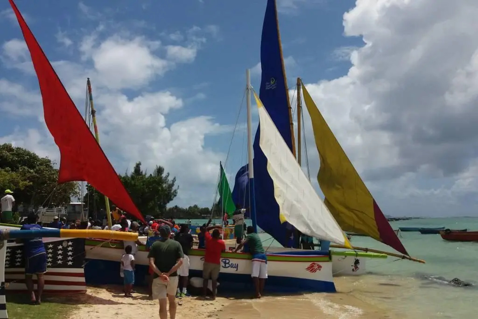 Element Bay Lux Beach Apartment