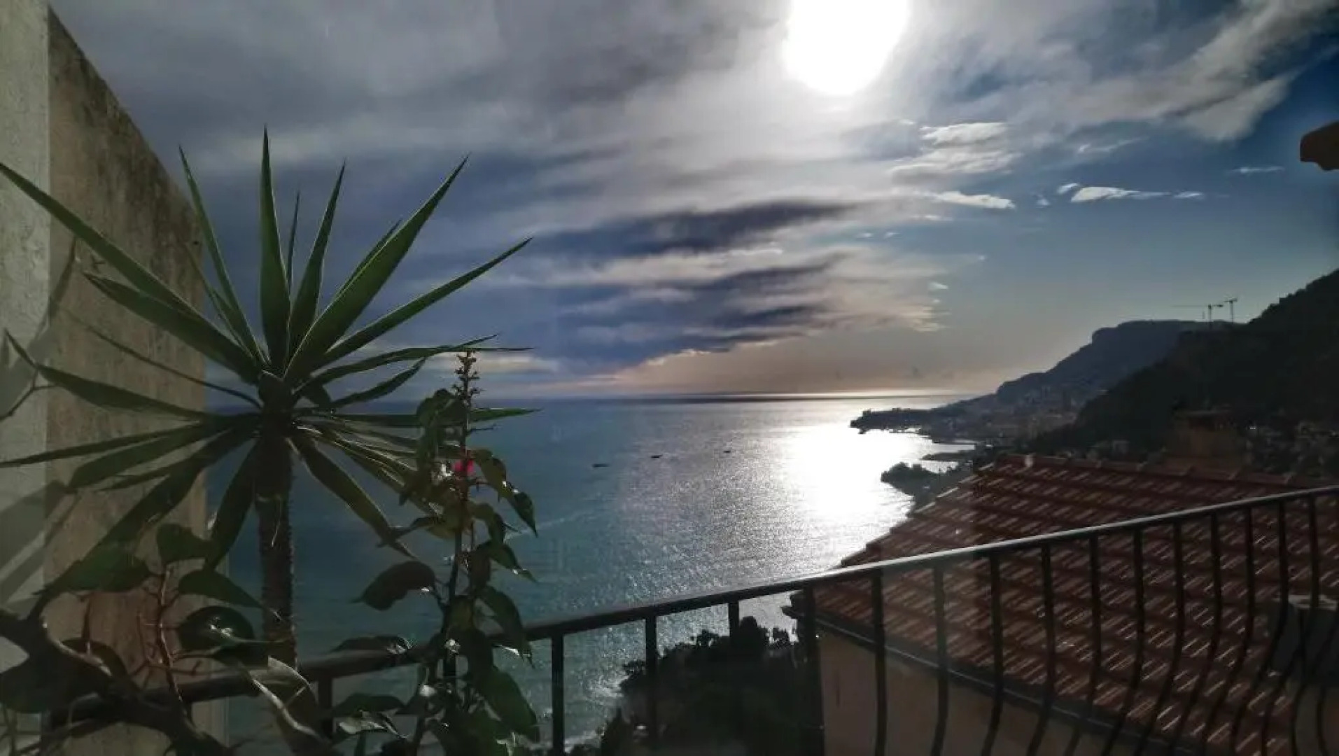 Dans village médiéval piétonnier, Suite exécutive vue mer exceptionnelle