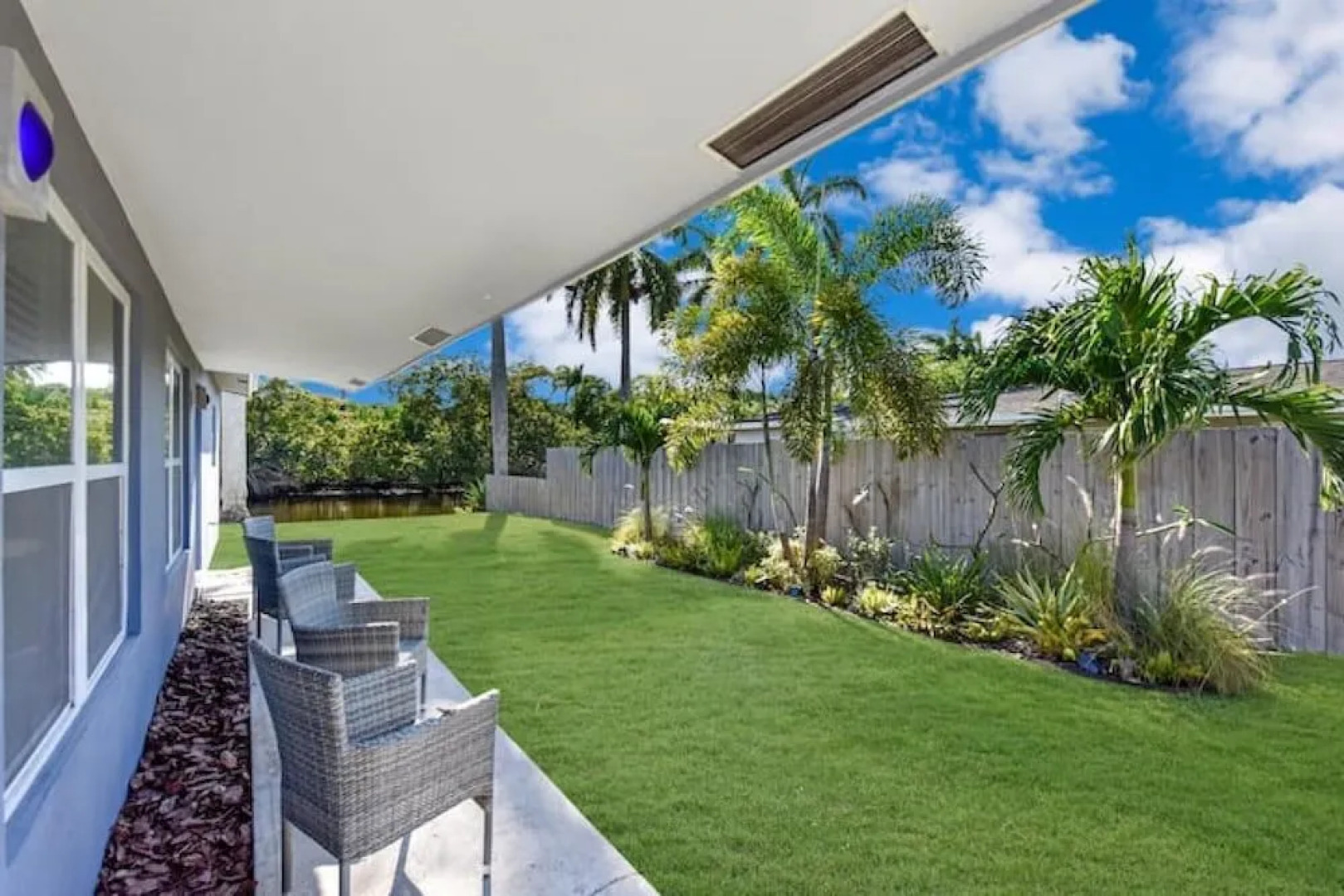 Stylish Duplex Apartment On Canal