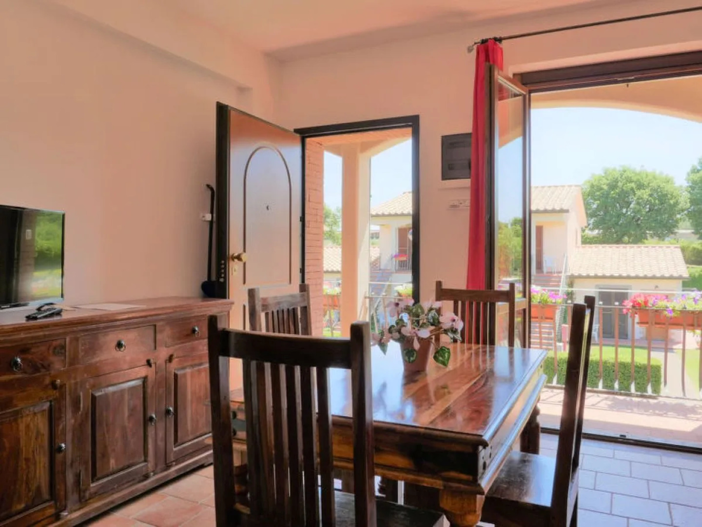 House Oak Pitigliano 16711