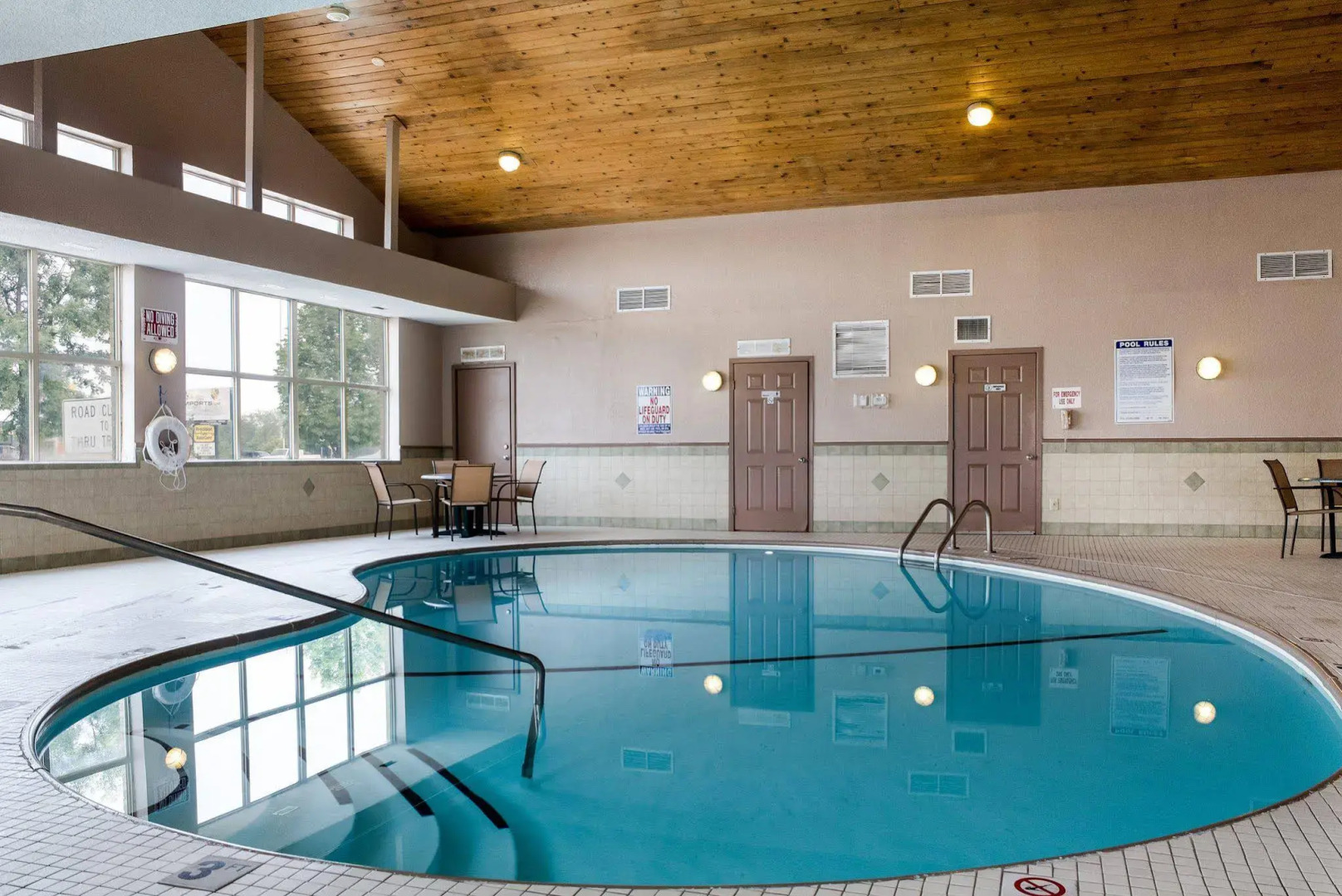 Bison Inn & Suites on University