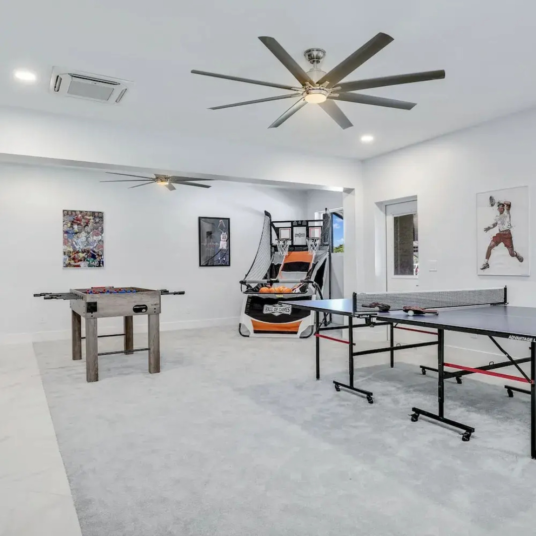 Luxury 6 000 Sqft Oasis Pool Sleeps 16