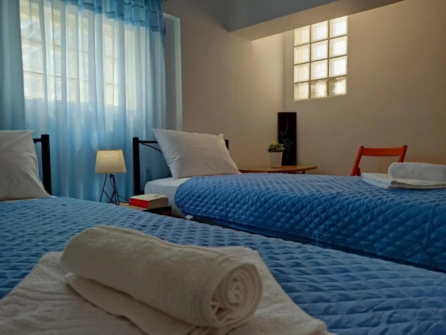 ANASSA HOME A Spacious Cretan House Next To The Sea, Family and Couple Friendly with Terrace in Makry Gialos & Ierapetra