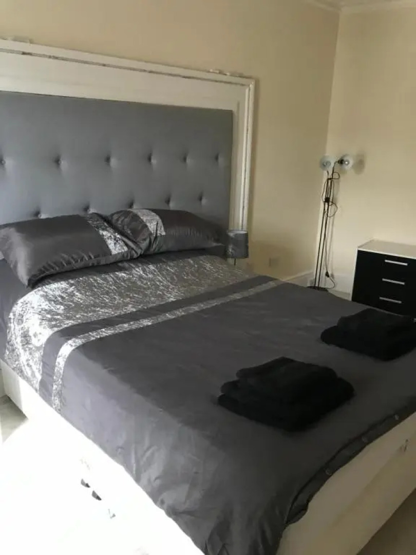 Sandy Pad's Apartments