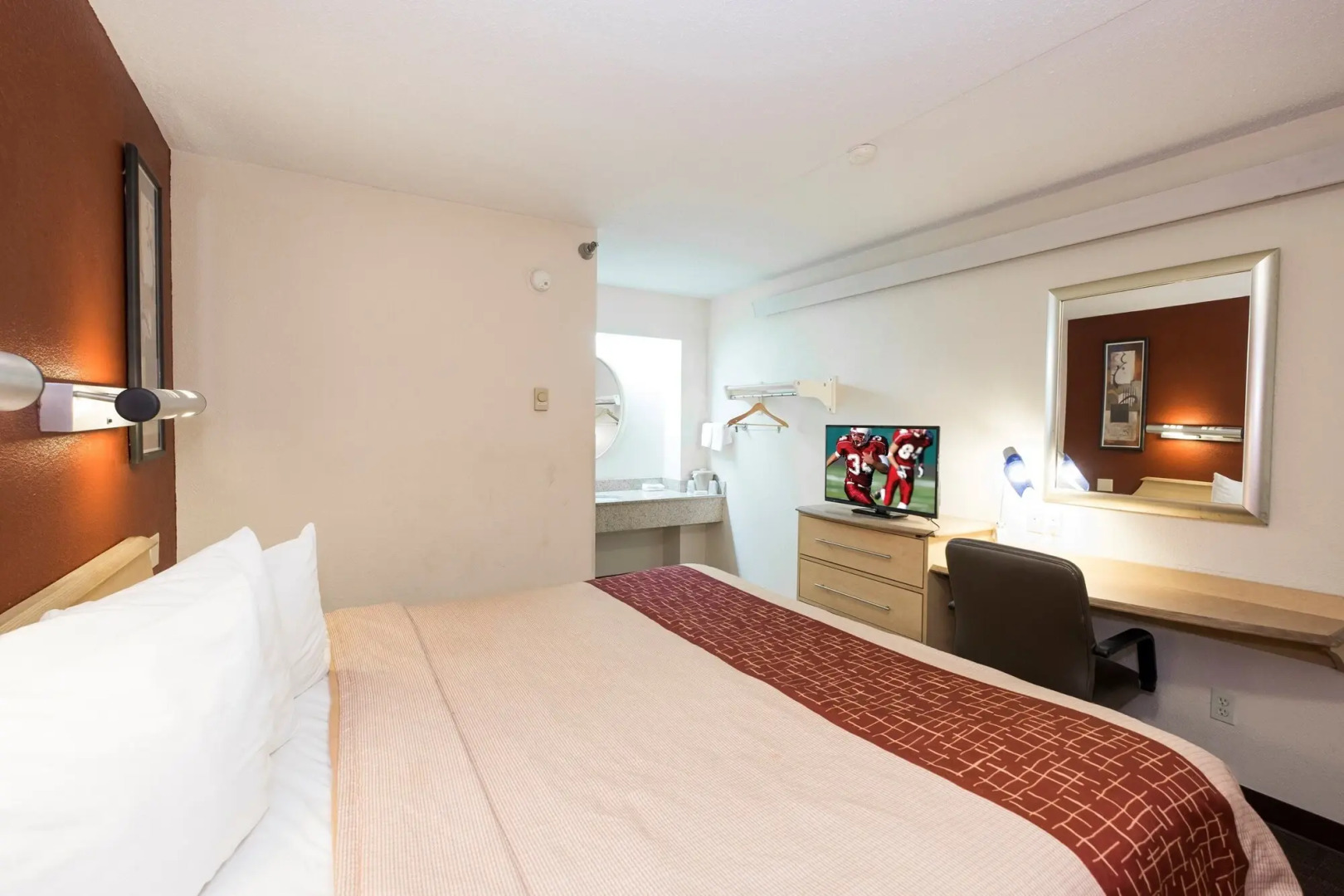 Red Roof Inn Cincinnati - Sharonville